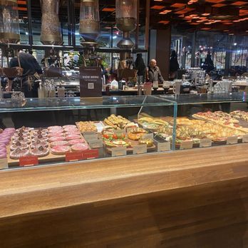 Starbucks Reserve Roastery - Coffee Roasteries Near Me - New York, New York
