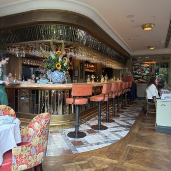 The Ivy On The Square Edinburgh - Bars Near Me - Edinburgh, EDH