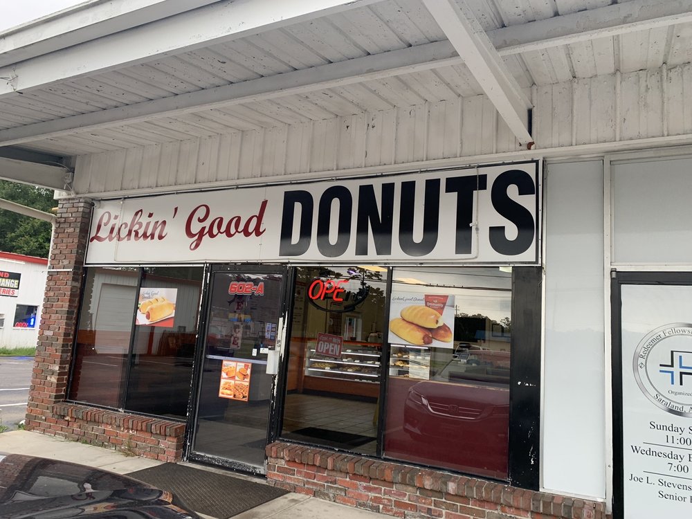 Lickin Good Donuts Logo