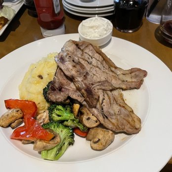 Paps Kitchen and Bar - a plate of meat and vegetables - Bars Near Me - Vaughan, Ontario Paps Kitchen and Bar - a plate of meat and vegetables - Bars Near Me - Vaughan, Ontario