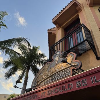 Capone's Coal Fired Pizza - Pizza Near Me - Fort Myers, Florida Capone's Coal Fired Pizza - Pizza Near Me - Fort Myers, Florida