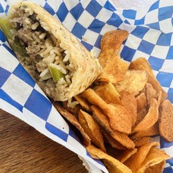 Pressed In Time Food Truck - Texi steak press with Cajun seasoned chips