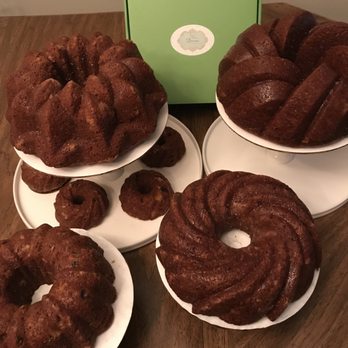 Lady Cupcake - Thanksgiving, Christmasm Hostess gift Pumpkin Cakes - Custom Cakes Near Me
