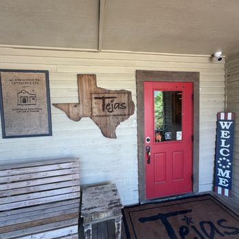 Tejas Chocolate Craftory - Chocolatiers & Shops Near Me - Tomball, Texas Tejas Chocolate Craftory - Chocolatiers & Shops Near Me - Tomball, Texas