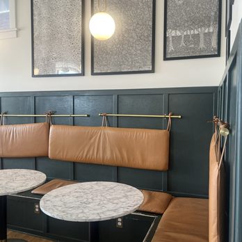 Pipers Tea & Coffee - Seating - Coffee & Tea Near Me - St. Louis, Missouri