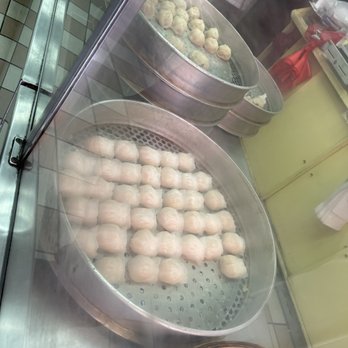 Delicious Dim Sum - Har Gow with shrimp sold at Delicious Dim Sum in San Francisco's Chinatown. - Dim Sum Near Me - San Francisco, California Delicious Dim Sum - Har Gow with shrimp sold at Delicious Dim Sum in San Francisco's Chinatown. - Dim Sum Near Me - San Francisco, California