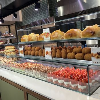 Mercato Centrale Milano - Breads and pastries stand - Public Markets Near Me - Milan, Michigan
