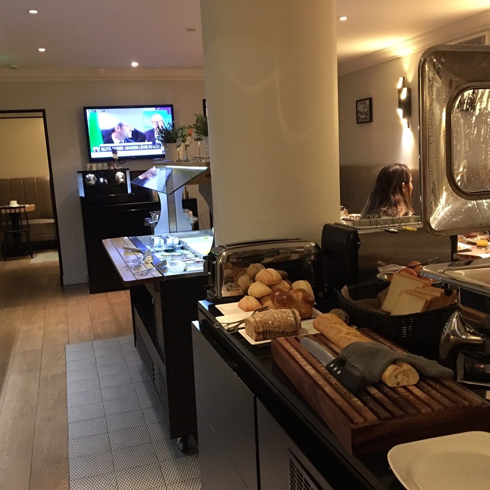 Hôtel Mercure - Breakfast buffet - Hotels Near Me - Paris, 75