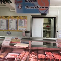 Salsicor - Great variety of fresh meats.