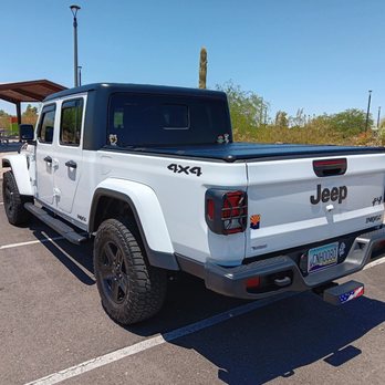Truck Access Plus - 2023 Jeep Gladiator with Truck Access Plus Side Steps and Tonneau cover. - Auto Parts & Supplies Near Me - Phoenix, Arizona