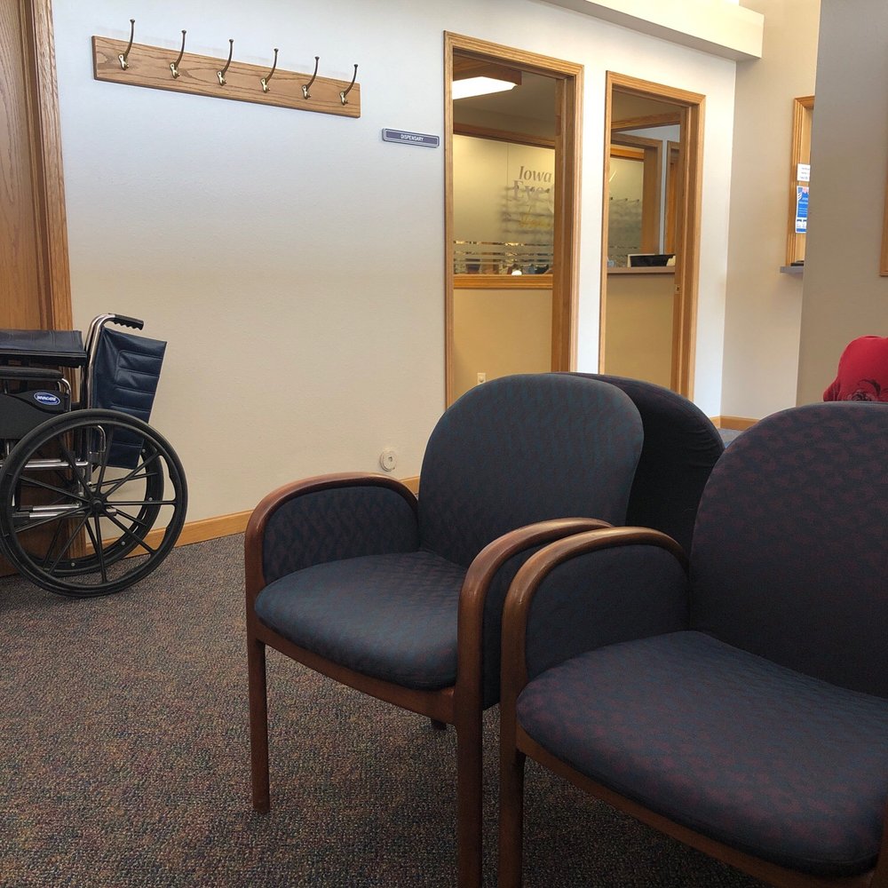 Iowa EyeCare - Nice, quiet waiting area. - Optometrists Near Me - Cedar Rapids, Iowa