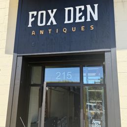 Exterior outside entrance of Fox Den Antiques OC - Oregon City, Oregon Exterior outside entrance of Fox Den Antiques OC - Oregon City, Oregon