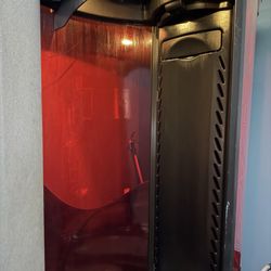 Seattle Sun Tan - Spray tan booth