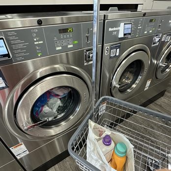 Darrell's Coin Laundry - Laundromat Near Me - Ewa Beach, Hawaii Darrell's Coin Laundry - Laundromat Near Me - Ewa Beach, Hawaii
