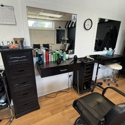 Creative Cuts On 5 - Stations for Chemical Services with privacy if you perfect