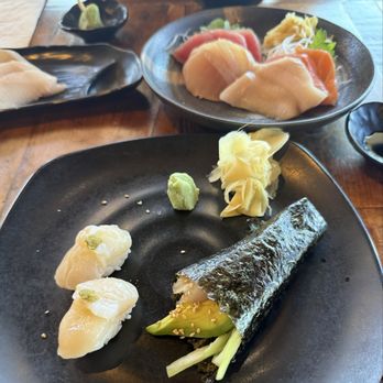 Koko Sushi - Jumbo Scallop sushi & Yellowtail Handroll - Sushi Bars Near Me - Mission Viejo, California Koko Sushi - Jumbo Scallop sushi & Yellowtail Handroll - Sushi Bars Near Me - Mission Viejo, California