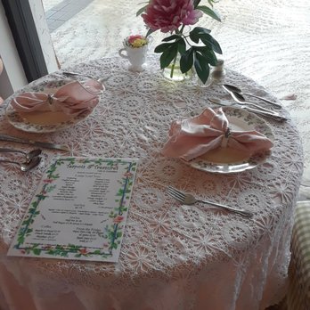 Teapots & Treasures Cafe - Some of the unique tablescapes! - Cafes Near Me - Juno Beach, Florida