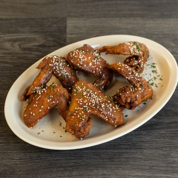 Sam's Southern Eatery - 6 Whole Wings - Southern Near Me - Mobile, Alabama