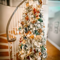 Oh So Perfectly Posh Design - Green and browns with creams Christmas tree