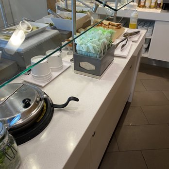 Delta Sky Club - Hot foods - Airport Lounges Near Me - San Diego, California