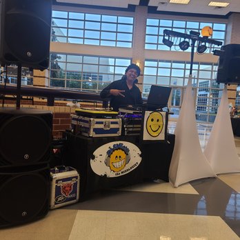 Dj Smiley - 70's theme event for the Anna Chamber. - DJs Near Me Dj Smiley - 70's theme event for the Anna Chamber. - DJs Near Me