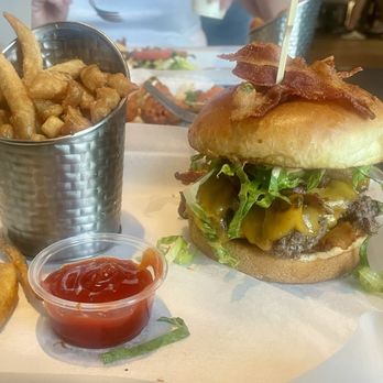 The Draft Room - Bacon Bacon Burger - Sports Bars Near Me - Senoia, Georgia The Draft Room - Bacon Bacon Burger - Sports Bars Near Me - Senoia, Georgia