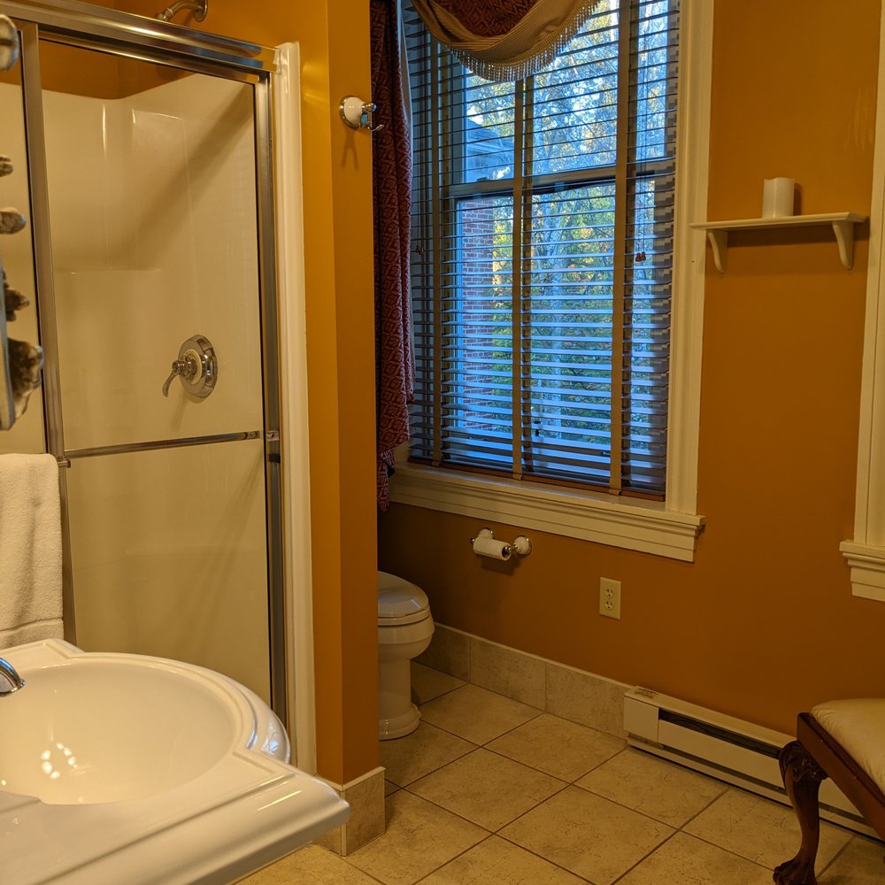 The Londonderry Inn - Bathroom for the Napoleon Room - Bed & Breakfast Near Me - Palmyra, Pennsylvania The Londonderry Inn - Bathroom for the Napoleon Room - Bed & Breakfast Near Me - Palmyra, Pennsylvania