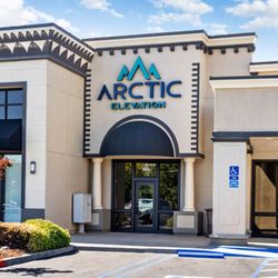 Arctic Elevation - Arctic Elevation's luxury wellness studio in Roseville -- your destination for IV therapy, NAD+ infusions, Cryotherapy, HydraFacial, and mor