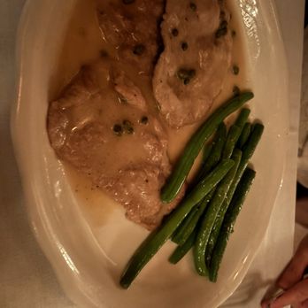 IL Carino Restaurant - Scallopine Di Vitello Limone - Italian Near Me - New York, New York