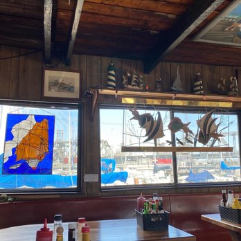 The Chowder Barge - Seafood Near Me - Wilmington, California