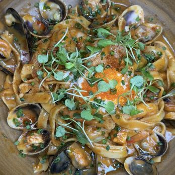 Mango Bay - Caribbean Near Me - Brooklyn, New York