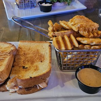 The Paddle Pub - Turkey Melt, waffle fries and fry sauce! - Sports Bars Near Me - Stanwood, Washington The Paddle Pub - Turkey Melt, waffle fries and fry sauce! - Sports Bars Near Me - Stanwood, Washington