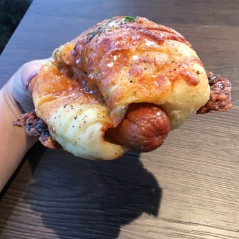 85°C Bakery Cafe-Orange - Hotdog bread with cheese - Coffee & Tea Near Me - Orange, California