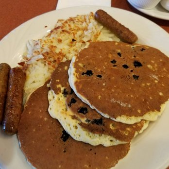 Lume's Pancake House - Blueberry Pancakes, hash browns, chicken sausages - Pancakes Near Me - Chicago, Illinois Lume's Pancake House - Blueberry Pancakes, hash browns, chicken sausages - Pancakes Near Me - Chicago, Illinois