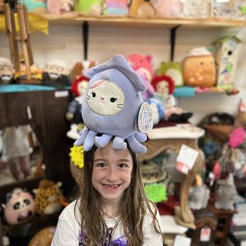  Antique Mall - Antiques Near Me - Mooresville, North Carolina