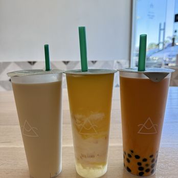 OMOMO Tea Shoppe - Oolong milk tea, mango tornado with aloe vera, and Thai milk tea with boba - Bubble Tea Near Me - Tustin, California