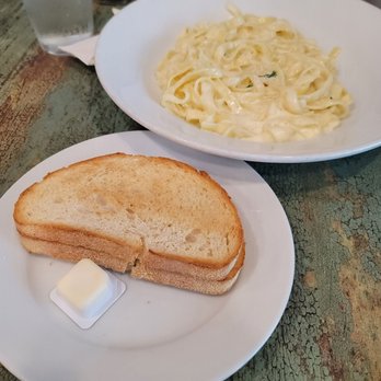 Dolcinea Pizzeria - Fettuccine Alfredo - Pizza Near Me - Virginia Beach, Virginia Dolcinea Pizzeria - Fettuccine Alfredo - Pizza Near Me - Virginia Beach, Virginia