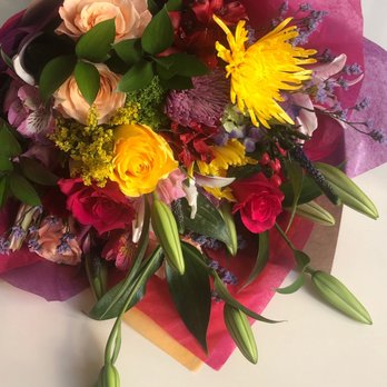 Andres Aguilar Designs - Gorgeous, colorful bouquet! - Florists Near Me - Miami, Florida Andres Aguilar Designs - Gorgeous, colorful bouquet! - Florists Near Me - Miami, Florida