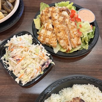 Hooked Seafood Grill - Snapper & Salad - Seafood Near Me - Gilbert, Arizona