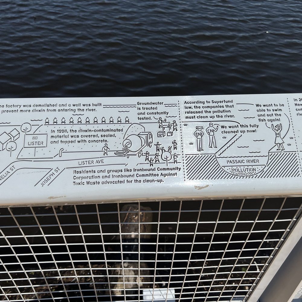 Riverbank Park - Info on Passaic River chemical pollution - Parks Near Me - Newark, New Jersey