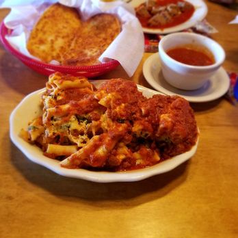 Vince's Spaghetti - Mostasagna - Italian Near Me - Rancho Cucamonga, California Vince's Spaghetti - Mostasagna - Italian Near Me - Rancho Cucamonga, California