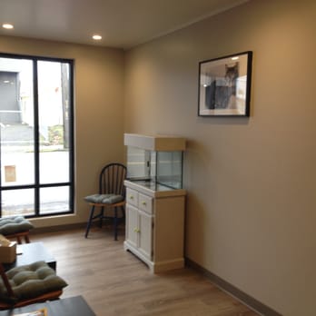Cascade Heights Veterinary Center - Cat only waiting area. Going to the veterinarian can be stressful for cats. At CHVC we try hard to make our kitty patients feel at home. - Veterinarians Near Me - Seattle, Washington Cascade Heights Veterinary Center - Cat only waiting area. Going to the veterinarian can be stressful for cats. At CHVC we try hard to make our kitty patients feel at home. - Veterinarians Near Me - Seattle, Washington