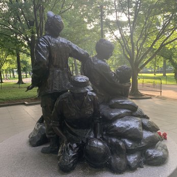 Vietnam Women's Memorial - Landmarks & Historical Buildings Near Me - Washington, DC, District of Columbia
