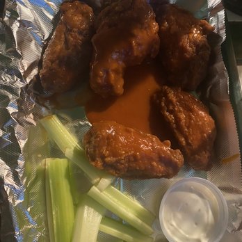 O'Reilly's Pub - 1 lb wings - Pubs Near Me - Columbus, Ohio O'Reilly's Pub - 1 lb wings - Pubs Near Me - Columbus, Ohio