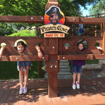 Pirates Cove Adventure Golf - Amusement Parks Near Me - Rapid City, South Dakota