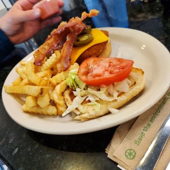 Dj's 50's & 60's Diner - Diners Near Me - Fairmont, West Virginia