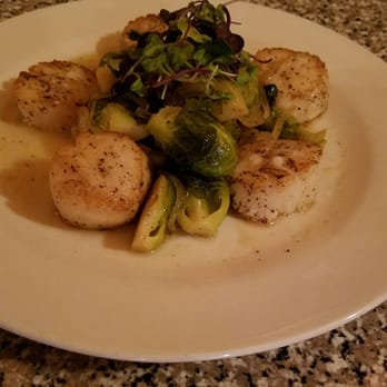 Blinkers Tavern - Pan seared scallops - Steakhouses Near Me - Covington, Kentucky