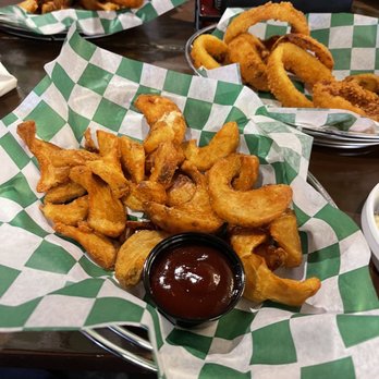 Blind Squirrel - Curly potatoes, onion rings - Sports Bars Near Me - Louisville, Kentucky