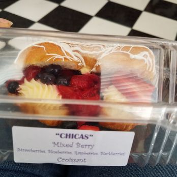 Chicas - Berry crossaint - Breakfast & Brunch Near Me - Lemoore, California Chicas - Berry crossaint - Breakfast & Brunch Near Me - Lemoore, California