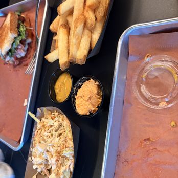 Lil Pig Lil Pig - tallow fries, cabbage apple slaw and dipping sauces - Barbeque Near Me - Vancouver, Washington